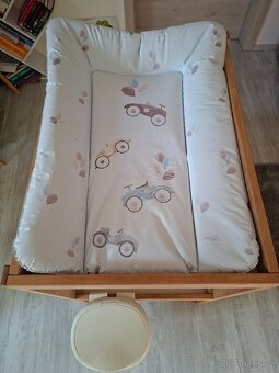 Přebalovací stůl IKEA - 2