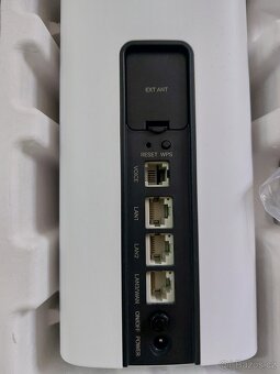 O2 5G Box, WiFi 6, příslušenství, krabička - 2
