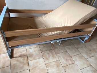 Elektrická polohovací postel - 2