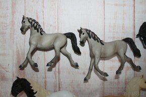Figurky koní Schleich XI - 2
