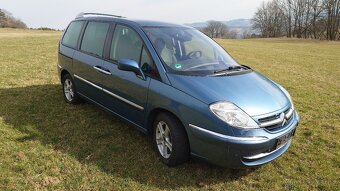 Citroën C8 2,0 100 kw HDI 16V,  7 míst + kola - 2