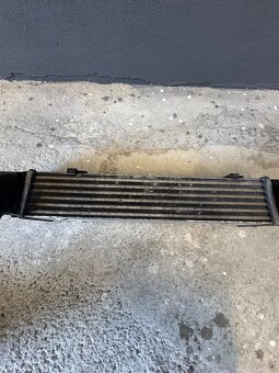 Intercooler na bmw e90 330d 170kw 2006 - 2