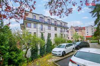 Prodej bytového domu, 895 m², Karlovy Vary, ul. Rumunská - 2