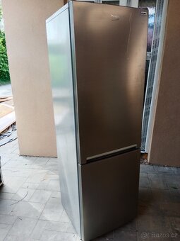 Lednice s mrazakem Beko - 2