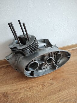 Prodám díly na Jawa ČZ 250/353, Jawa pérák a ČZ 175/470 - 2