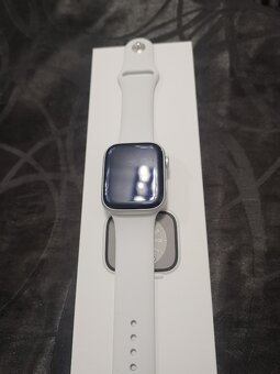 Apple Watch 8 45mm - Brno - 2
