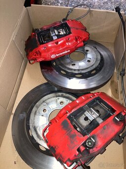 Brzdice Brembo. Brzdy predni trmeny lancer evolution - 2