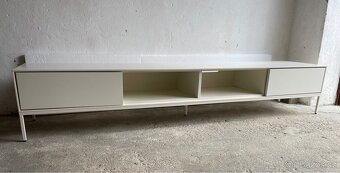 TV stolek Kave Home - 2