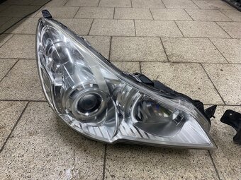 Subaru Legacy, Outback světla - 2