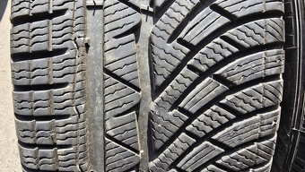 Zimní pneu 225/45/18 Michelin - 2
