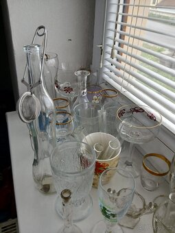 STARE RUZNE SKLO  JEN JAKO CELEK - 2