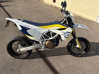 Husqvarna 701 Supermoto - 2