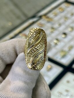 Zlatý prsten 3,72g - 2