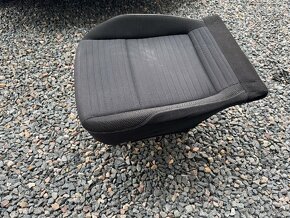 Vyhřívaný podsedák do VW Golf Cup - 2