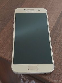 Samsung Galaxy A 3 - 2