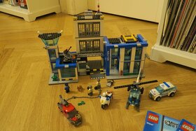 LEGO City 60047 Policejní stanice - 2