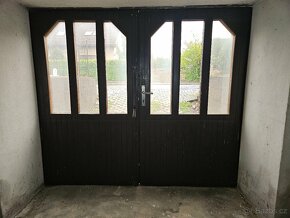 Dřevěná garážová vrata s železným rámem 220x190 - 2
