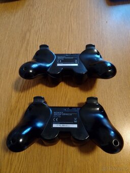 Prodám 2 ovladače na PS3 plně funkční. PRODÁNO - 2