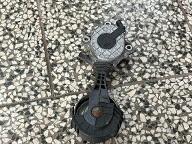Elektroinstalace motoru,snímač otáček BMW 116i F20 - 2