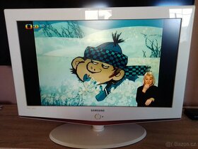 LCD TV Samsung LE32R7 - 2