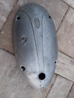 Jawa 250 kyvacka - kryt motoru - 2