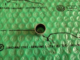 pouzdro táhla řazení Škoda Felicia 002311111D - 2