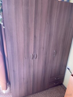 Zánovní skříň šatní UNI XL, akácie skořice - 2