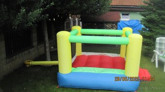 Skákací hrad, super zábava na léto - 2