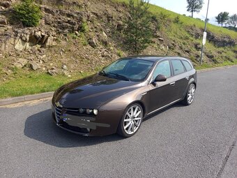 Alfa Romeo 159 2,4 jtdm. 147 kW . - 2