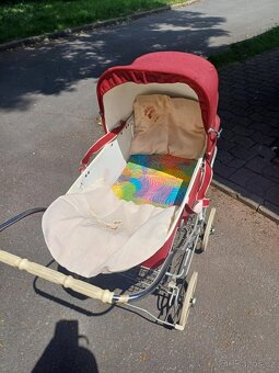 retro kočárek - 2