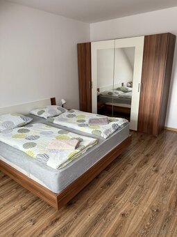 Prodej celé používané ložnice - 2