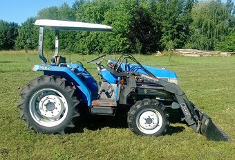 Iseki Geas 25 originální nakladačem - 2