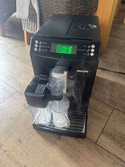 Automatický kávovar presovač philips saeco - 2