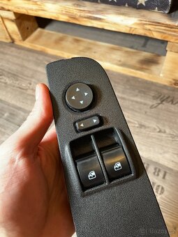 Levé přední ovládání oken a zrcátek Fiat Grande Punto - 2