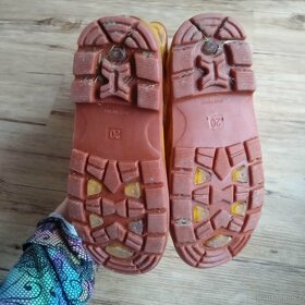 Holínky 32,38 a nepromokavé kalhoty, vel. 128 - 2