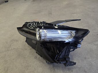 Mazda cx-30 levé světlo - 2