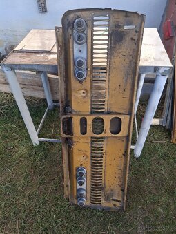 Zadní čelo  škoda 100 - 2