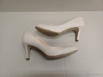 Béžové lodičky vel.36 - 2