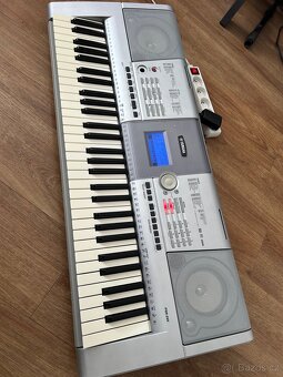 Yamaha PSR-295 - 2