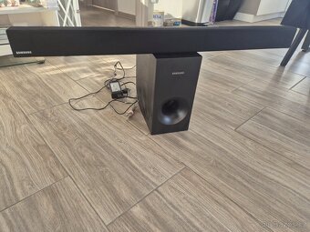 Samsung HW-K335 černá 2.1 kanály/kanálů 130 WSOUNDBAR - 2