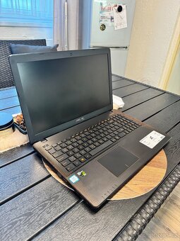 Notebook Asus F550V - 2