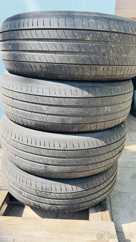 Michelin 205/55 r19 - 2