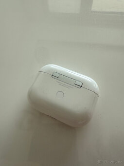 Originální pouzdro AirPods Pro 1 - 2