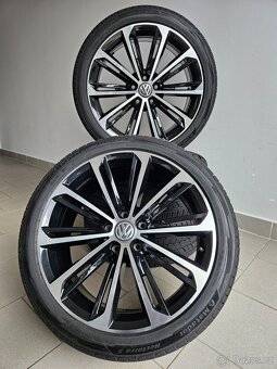 Orig. VW Verona 5x112 Letní 235/40/19 - Zánovní - - 2