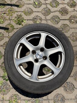 215/55 ZR16 93w - 2