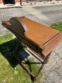 Stolek asi 150 let starý dobrý stav - 2