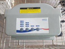 Roboticky bazenovy vysavac - čistí dno aj steny - 2