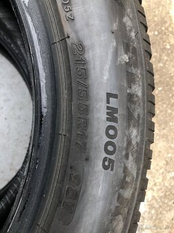 Zimní pneu 215/55R17 - 2