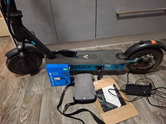 LAMAX eCruiser SC30 - 2