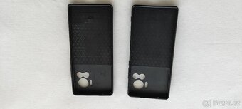 Prodám kryty na telefon Motorola Edge 30 Ultra. - 2